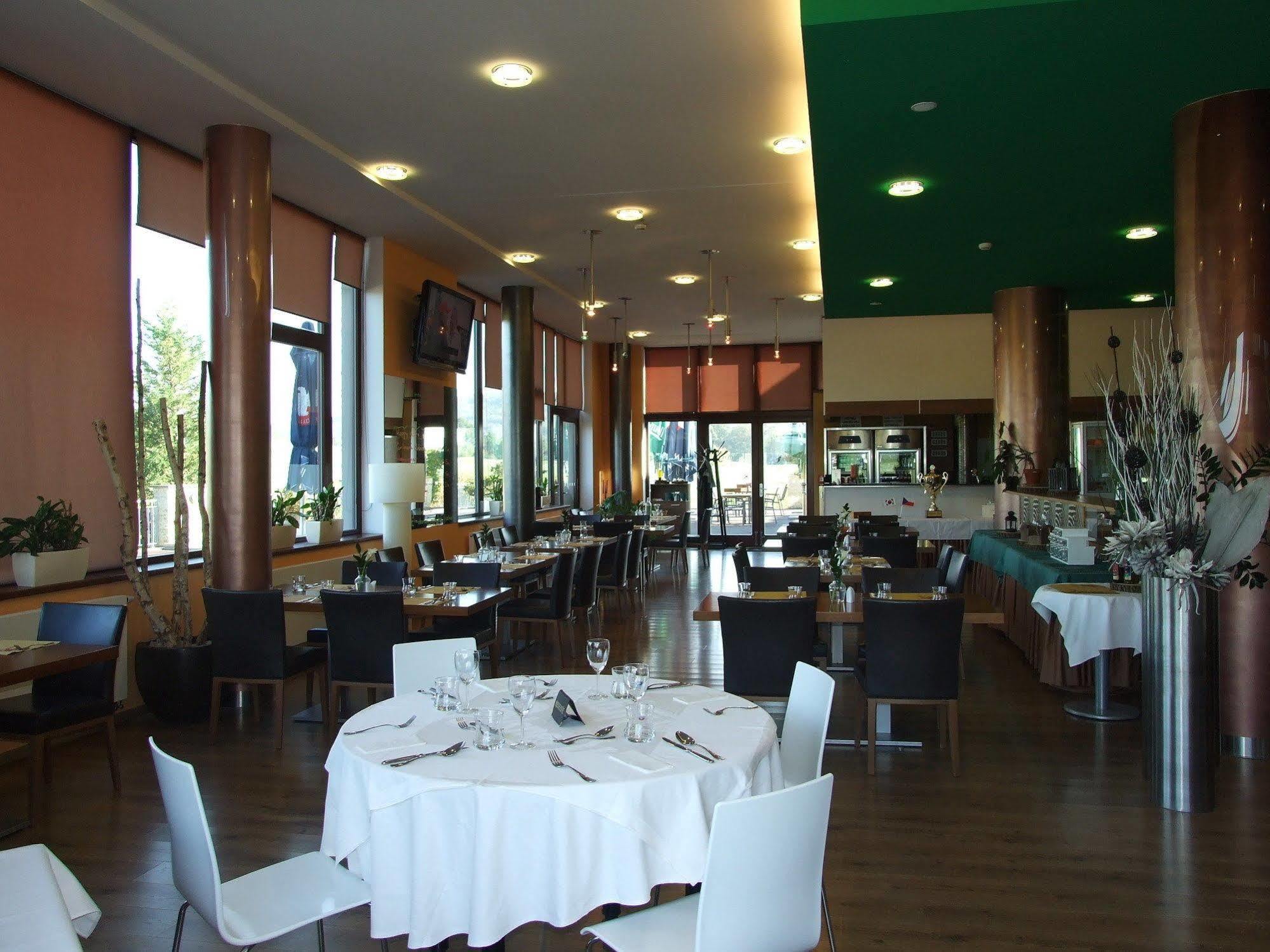 Hotel Beroun Golf Club Exterior foto